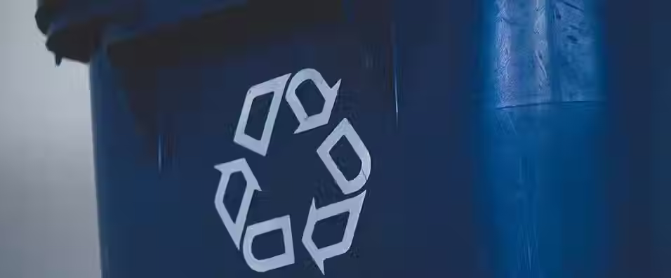 France abandons mandatory plastic bottle deposit plan